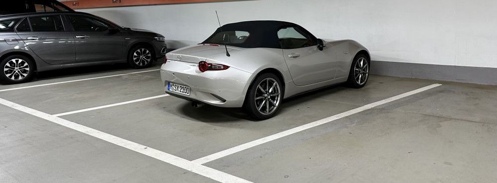 Mazda MX-5 Cabrio von Europcar aus der Kategorie STMR